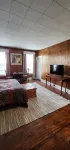 Large spacious room 5 minutes walk to historic downtown Manistee