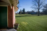 Coldstream Estate - the Whare - Villas
