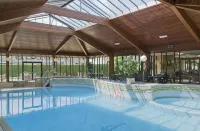 Airport Inn Manchester - Pools