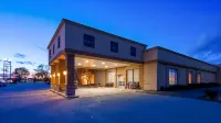 Best Western Crossroads of the Bluffs Hotel a Lewis