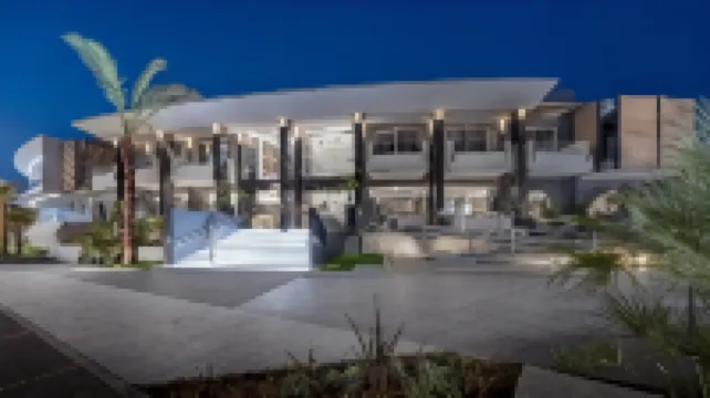 노티룩스 레팀노 바이 메지 호텔