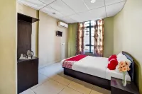 OYO 89573 Hotel LII View Hotels in Pulau Babi