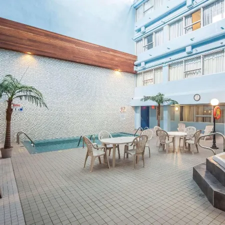 Comfort Inn & Suites