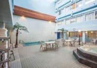 Comfort Inn & Suites - ที่มีอ่างอาบน้ำ