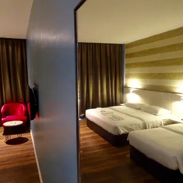 Bayfront Hotel Hotels near Pantai Saujana