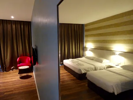 Bayfront Hotel Отели в г. Порт-Диксон