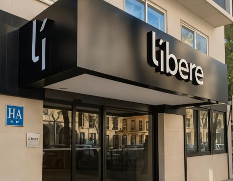 리베레 마드리드 현대적 침실