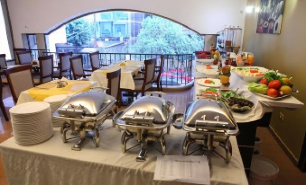 Midtown Hotel & Suites