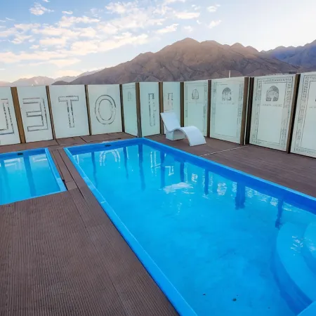 Jordan Seasons Hotel