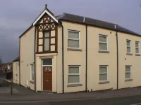 Earle House Serviced Apartments - Pet friendly