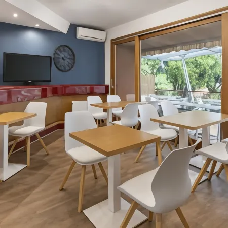 Sure Hotel by Best Western Saintes