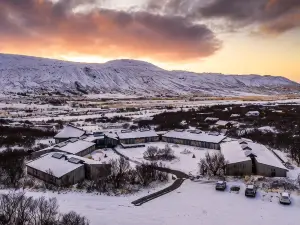 Suối Nước Nóng Phổ Biến Tại Tây Iceland