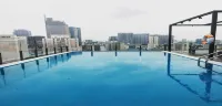 Bay Hotel Ho Chi Minh - Kolam Atas Bumbung