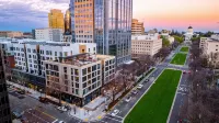 Luxe Loft In Heart Of Downtown - Condos