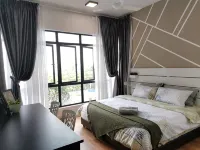 Pool View Geniehome 3BR2B Free Wifi @ Shah Alam Glenmarie - Infinity Pools