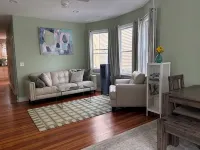 Spacious, serene, lovely, centrally located  2-bedroom home in Salem  - sleeps 4 - บังกะโล