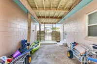 POMPANO Beach studio with pool. Lovely Couple's Getaway… Steps to beach - 4 stjerner