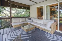 Mountain View’s, Cal King Bed, 3 Queen Bd Designed for Comfort, All on One Level
