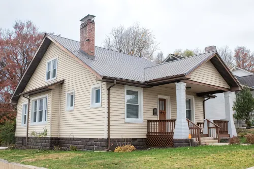 Cozy Cottage within walking distance of downtown! - 4-Star