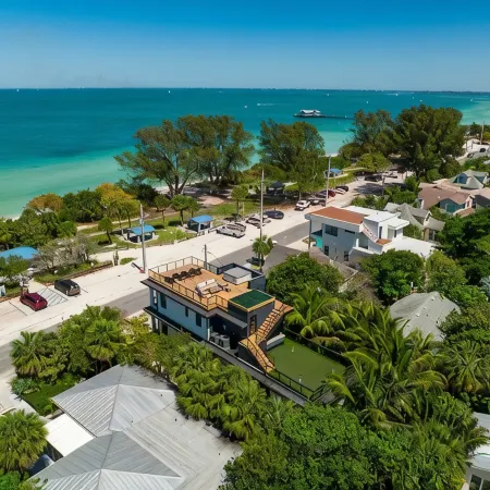 Luxury Beachfront Home! Steps to Beach and Shopping and Sweeping Bay Views!