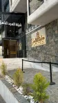 Golden Balcony Hotel - ที่มีสระว่ายน้ำ
