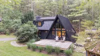 Black Pines A-Frame – A Cozy Catskills Retreat