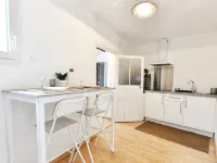 Bohemia - Bohemian cocoon near Centre & Netflix Hotels in Sens