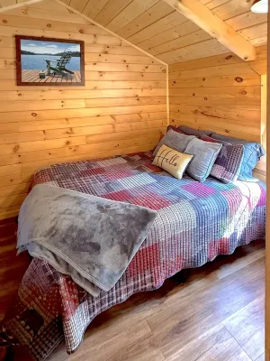 河畔溫馨小屋帶熱水浴缸!