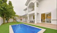 Bukit Indah Terrakids Amazing house with Pool near Legoland - Pet friendly