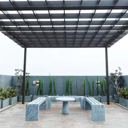 Modern Studio Near Bombay Hospital |Juliet Balcony