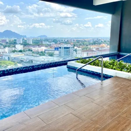 Decozy 8.0 Ipoh Town Condo (10pax)