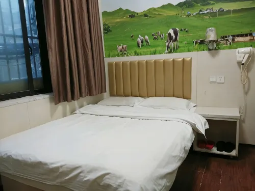 Orange Homestay (Zhengzhou Erqi Square) - Inns