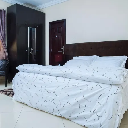 Towlab Hotel & Suites Отели в г. Акуре