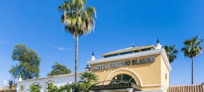 Globales Cortijo Blanco Hotels in Marbella