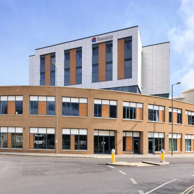 Travelodge Bicester Hotels near Garth Park
