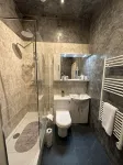 Stunning Spacious one Bedroom Apartment in Courtyard Location, Central to Town