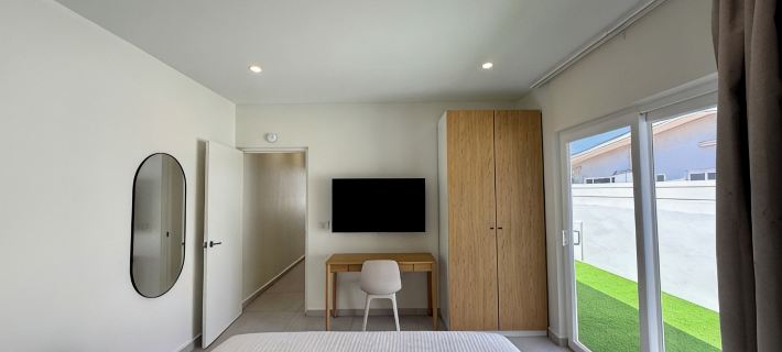 New Oceanfront Apartment Mangel Halto — Laguna Vista Отели в г. Саванета