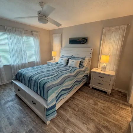 Island Time - 2 Minute Walk To The Beach & Heated Pool Hotels in Holmes Beach