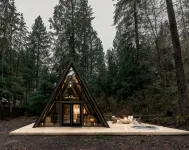 Mt. Rainier Luxe A-Frame: Hot Tub, Sauna, Firepit with King Size Bed Lafa Cabin
