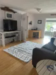 Charming waterfront 2 bedroom with bonus room that sleeps 8 in scenic Cedar Key