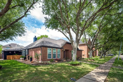 Spacious 4 bed room House Charming Pearland Retreat • Family Friendly - 3-Star