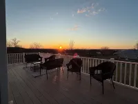 The Lakeview House-Stunning Views-Game Room