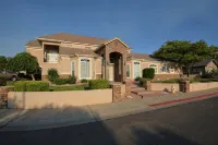 4-bedroom house with Pool, WiFi and AC close to Lake Powell and Antelope Canyon.