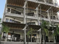 Dee Andaman Hotel タラ パーク周辺のホテル