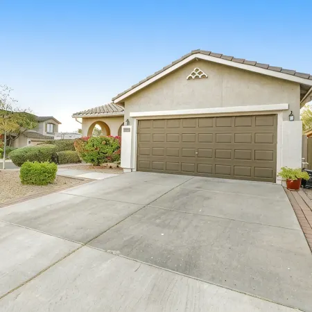 NEW! Cozy desert getaway with private backyard and seasonal pool!