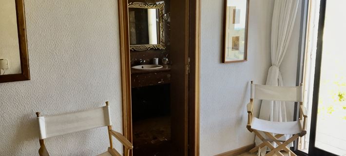Spacious duplex, beautiful view of the golf course and sea. 120 m2. 5 mn from the beach アルテアのホテル