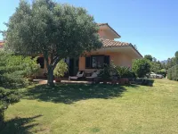 Villa with large garden just a few minutes from the sea, large garden - 3 tähden