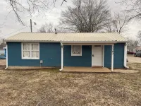 Cozy 1-bedroom house with AC and WiFi in charming Farmington - Homestays