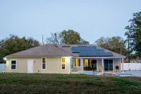 Gorgeous Heated Pool Home Built in 2020 with Jacuzzi- 5.3 mi from INTL Airport… - Private Pool
