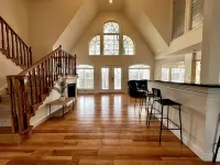 Lakefront Villa 1 / Dock Access - 4-Star